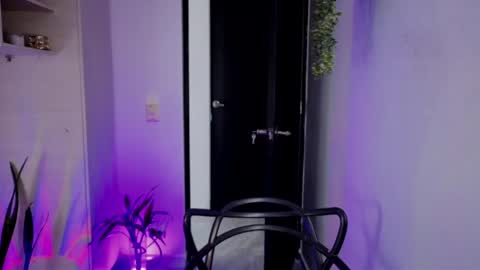 Kaylee online show from May 24, 3:50 pm