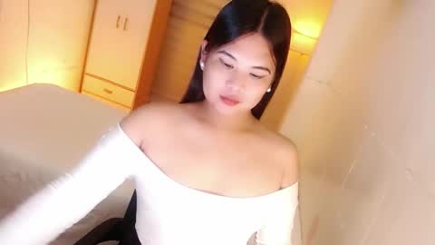 Y O U R        F U T U R E       K A Y L E E  online show from October 24, 5:42 pm