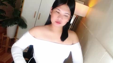 Snapshot of kayleepinay chatting on January 9, 5:59 pm Y O U R F U T U R E K A Y L E E online show from January 9, 5:59 pm