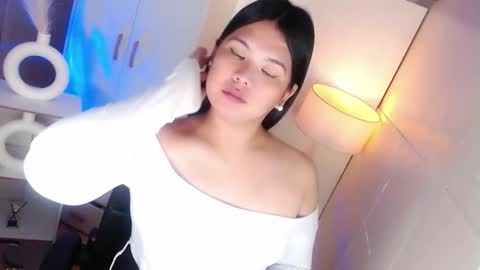 Snapshot of kayleepinay chatting on March 5, 7:10 pm Y O U R F U T U R E K A Y L E E online show from March 5, 7:10 pm