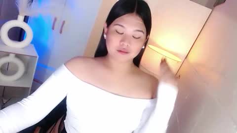 Snapshot of kayleepinay chatting on March 18, 6:11 pm Y O U R F U T U R E K A Y L E E online show from March 18, 6:11 pm