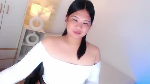 Snapshot of kayleepinay chatting on April 16, 4:08 pm Y O U R F U T U R E K A Y L E E online show from April 16, 4:08 pm