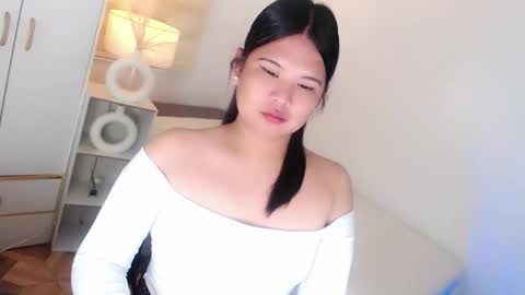 Snapshot of kayleepinay chatting on April 20, 5:05 pm Y O U R F U T U R E K A Y L E E online show from April 20, 5:05 pm