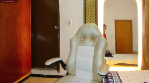 Kayle online show from February 28, 3:07 am