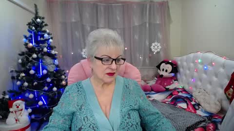 kaylesmoll online show from January 11, 10:51 pm