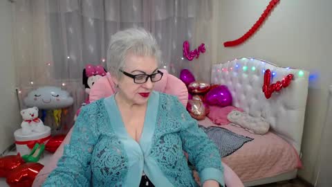 kaylesmoll online show from February 1, 10:23 pm