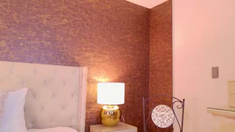  KAYLIE  online show from March 22, 1:03 pm