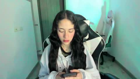 kaylie online show from January 15, 11:04 am