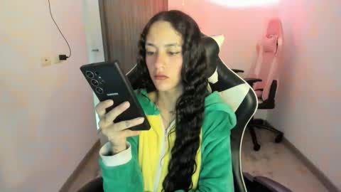 kaylie online show from February 2, 11:31 am