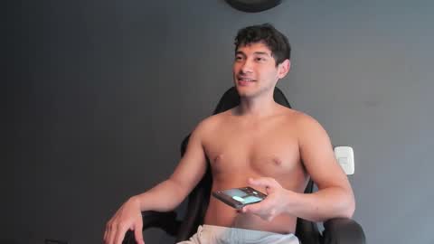 Kayn online show from February 6, 8:23 pm