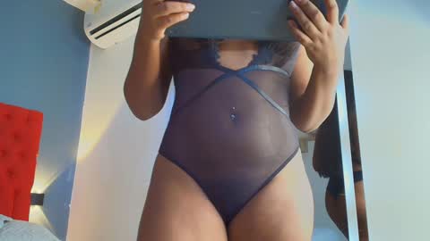 Snapshot of kayna_gomez chatting on January 9, 7:29 pm Kayna online show from January 9, 7:29 pm