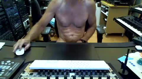 Snapshot of kaysersoze64 chatting on July 2, 11:05 am enjoy online show from July 2, 11:05 am