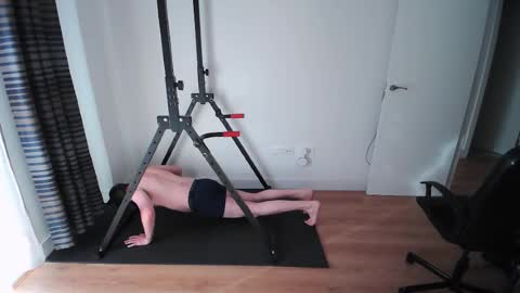 Neon online show from November 8, 3:56 pm