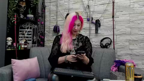 Miss Kazia online show from December 13, 2:32 am