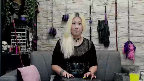 Miss Kazia online show from October 21, 9:59 pm