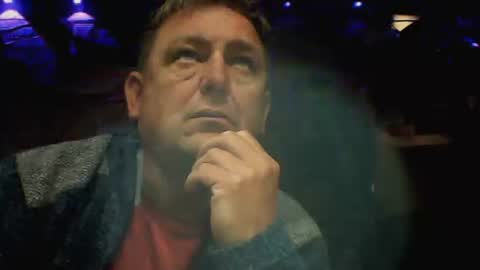 Snapshot of kazor3001 chatting on April 26, 12:14 pm kazor3001 online show from April 26, 12:14 pm