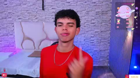 Snapshot of keahi_tay chatting on May 8, 7:30 pm keahi online show from May 8, 7:30 pm