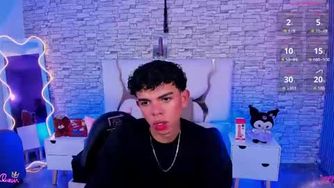Snapshot of keahi_tay chatting on May 23, 7:07 pm keahi online show from May 23, 7:07 pm
