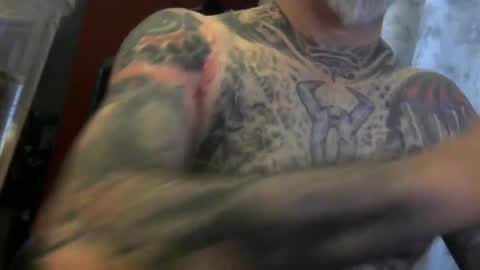 Snapshot of keeeeeeeeeeeeef chatting on October 25, 2:56 pm keeeeeeeeeeeeef online show from October 25, 2:56 pm