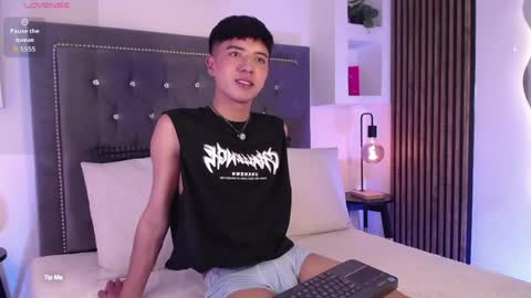 nico online show from May 11, 2:45 pm