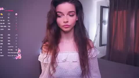 Snapshot of keenakosbab chatting on June 22, 3:09 pm Lulu online show from June 22, 3:09 pm