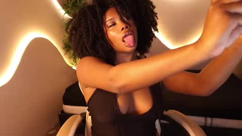 Kehlannis online show from September 25, 8:45 pm