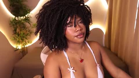 Kehlannis online show from October 8, 8:17 pm