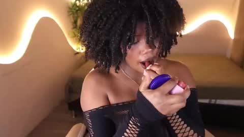 Kehlannis online show from October 16, 8:32 pm