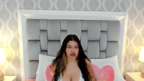 Snapshot of keiira_fox chatting on January 13, 11:15 am Keiira Fox online show from January 13, 11:15 am