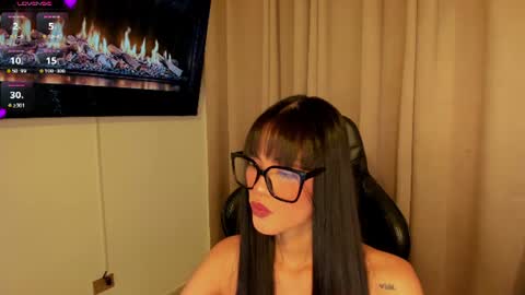 Snapshot of keily_brox chatting on June 22, 5:37 am Keily brox online show from June 22, 5:37 am