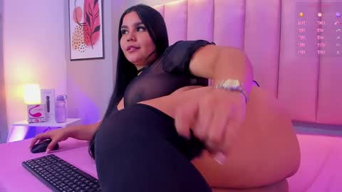 Keily Ross online show from February 4, 12:29 am