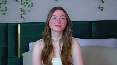 Keira online show from February 26, 6:26 am