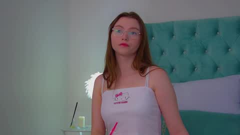 Keira online show from October 3, 6:16 pm