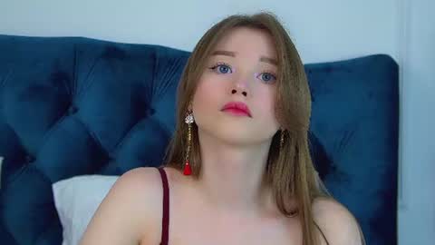 Keira online show from June 11, 6:28 pm