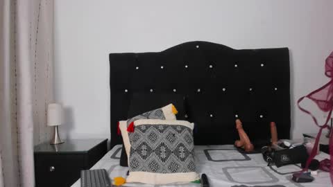   online show from November 20, 11:32 am