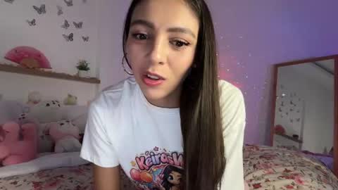 Snapshot of keirasworld chatting on July 24, 12:19 am keira online show from July 24, 12:19 am