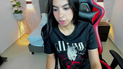 K E I T H Y online show from March 12, 7:17 pm