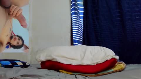 Snapshot of keivid_2303 chatting on January 5, 5:20 pm david online show from January 5, 5:20 pm