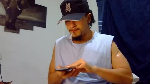 Snapshot of keivid_2303 chatting on February 2, 7:20 am david online show from February 2, 7:20 am