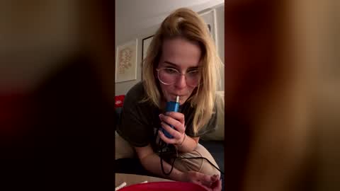 kejtikris online show from March 1, 8:55 pm