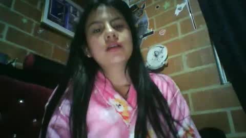 Snapshot of kekillisweett396902 chatting on December 22, 3:47 am candyxxht online show from December 22, 3:47 am