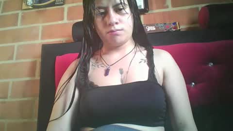 Snapshot of kekillisweett396902 chatting on February 14, 10:28 pm candyxxht online show from February 14, 10:28 pm