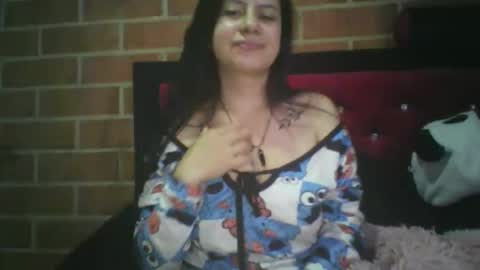Snapshot of kekillisweett396902 chatting on May 11, 4:48 pm candyxxht online show from May 11, 4:48 pm