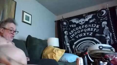 kellasjeffrey online show from June 2, 7:54 am