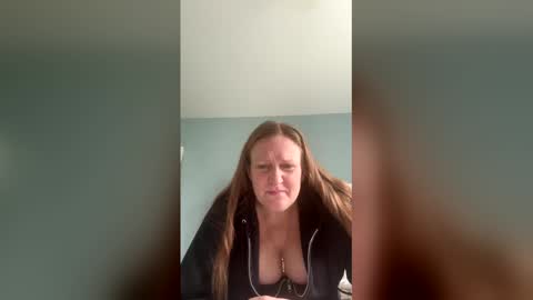 kellilyn10 online show from April 19, 6:10 pm