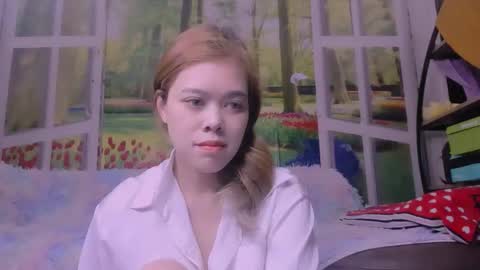 Snapshot of kelly_baby2005 chatting on February 2, 4:22 am Kelly online show from February 2, 4:22 am