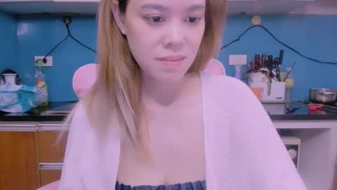 Snapshot of kelly_baby2005 chatting on February 13, 5:03 am Kelly online show from February 13, 5:03 am