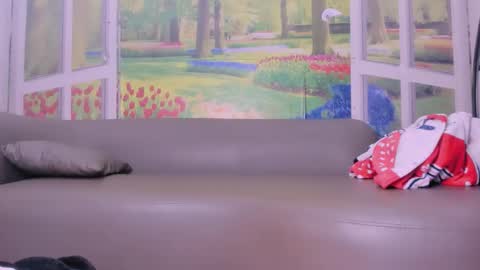 Snapshot of kelly_baby2005 chatting on February 25, 7:51 am Kelly online show from February 25, 7:51 am