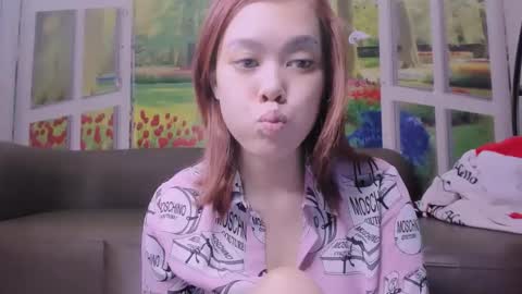 Snapshot of kelly_baby2005 chatting on February 28, 3:29 am Kelly online show from February 28, 3:29 am