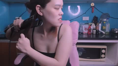 Snapshot of kelly_baby2005 chatting on March 29, 4:23 am Kelly online show from March 29, 4:23 am